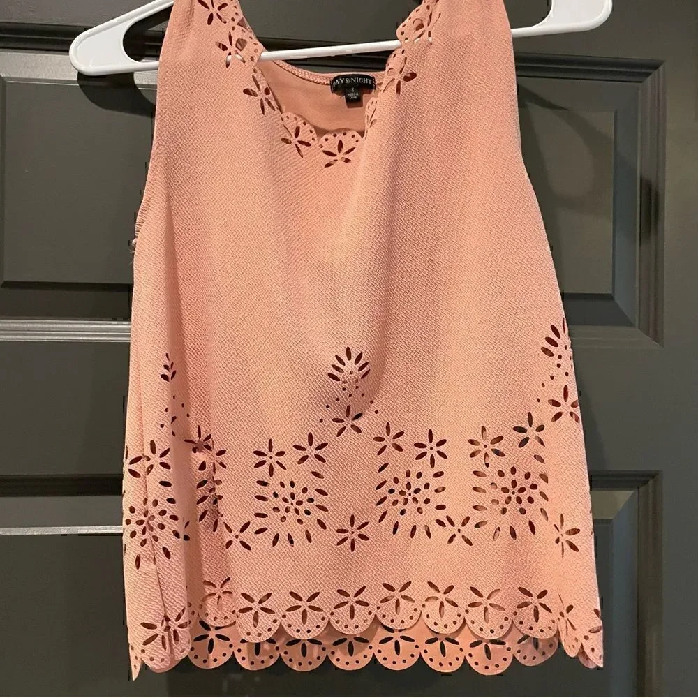 Pink top - Picture 1 of 5